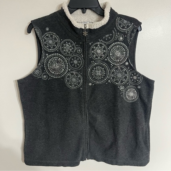 Croft Barrow Size Large Gray Snowflake Embroidered Fleece Zip Front Vest - Picture 1 of 11